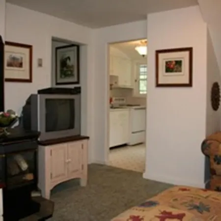 Burley'S Executive Garden Suite Peterborough Room photo