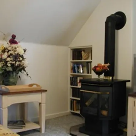 Burley'S Executive Garden Suite Peterborough Room photo