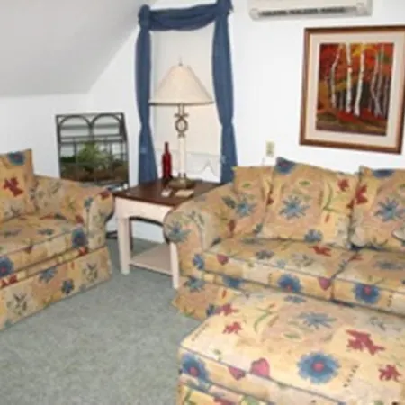 Burley'S Executive Garden Suite Peterborough Room photo