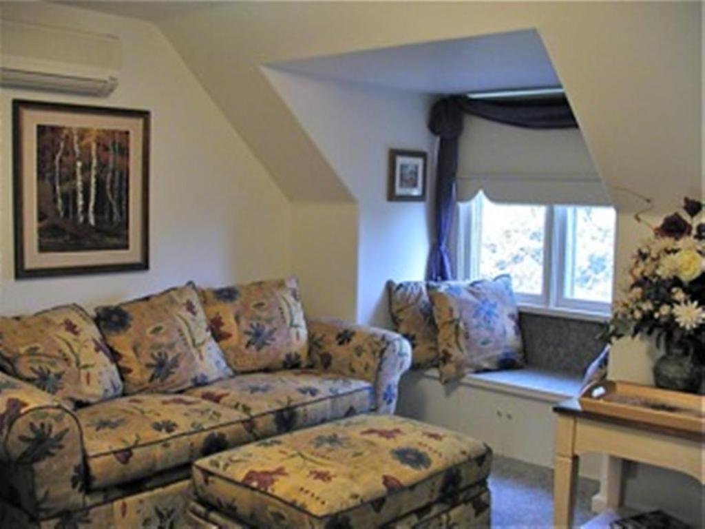 Burley's Executive Garden Peterborough